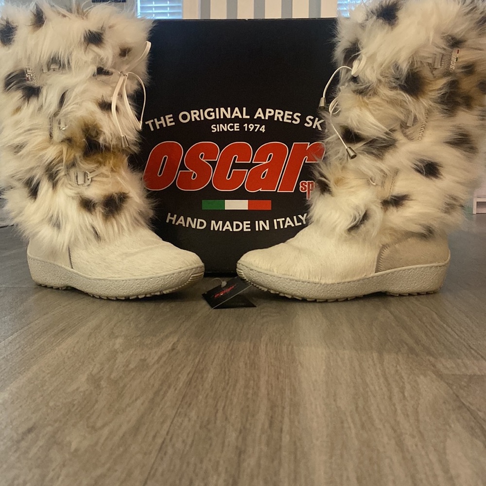 OSCAR SPORT White-Dotted Faux Fur Boots- sz 39 (8/9)